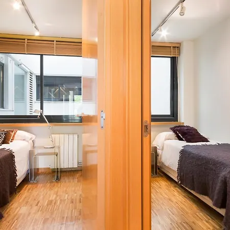 아파트 My Space Emirates - Spacious Near The Center