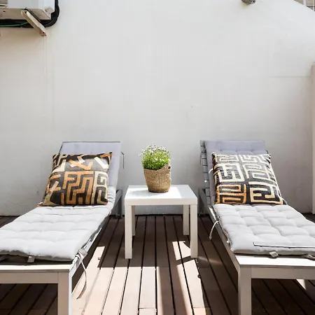 My Space Emirates - Spacious Near The Center * Barcelona